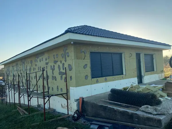 Maison en cours d’isolation par l’extérieur